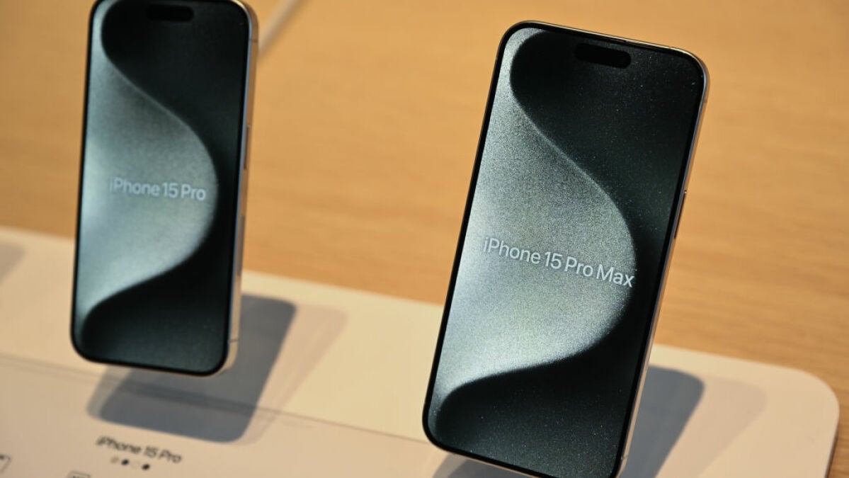 "iPhone 15 Pro Max: A Controversial Upgrade"