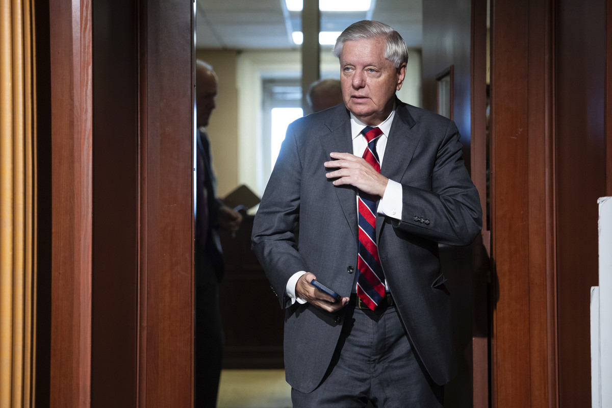 "Senate GOP's Stalemate: Failed Border Bill and Aid Package for Ukraine and Israel"