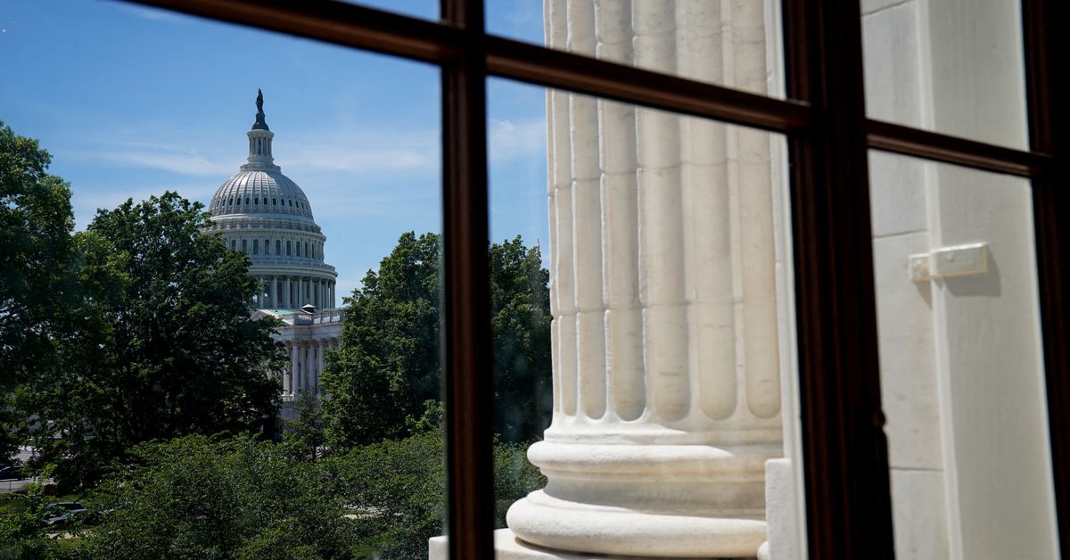 Congress Struggles to Keep Up with AI Regulation