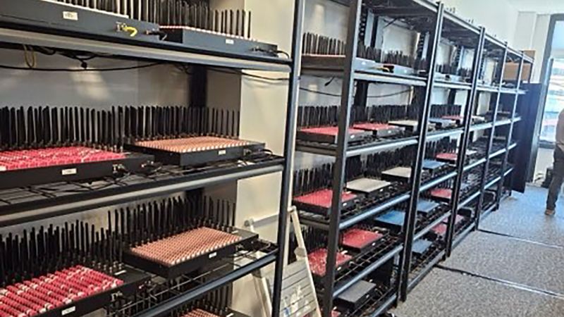 Featured image for Secret Service Dismantles Network Threatening New York's Cell System