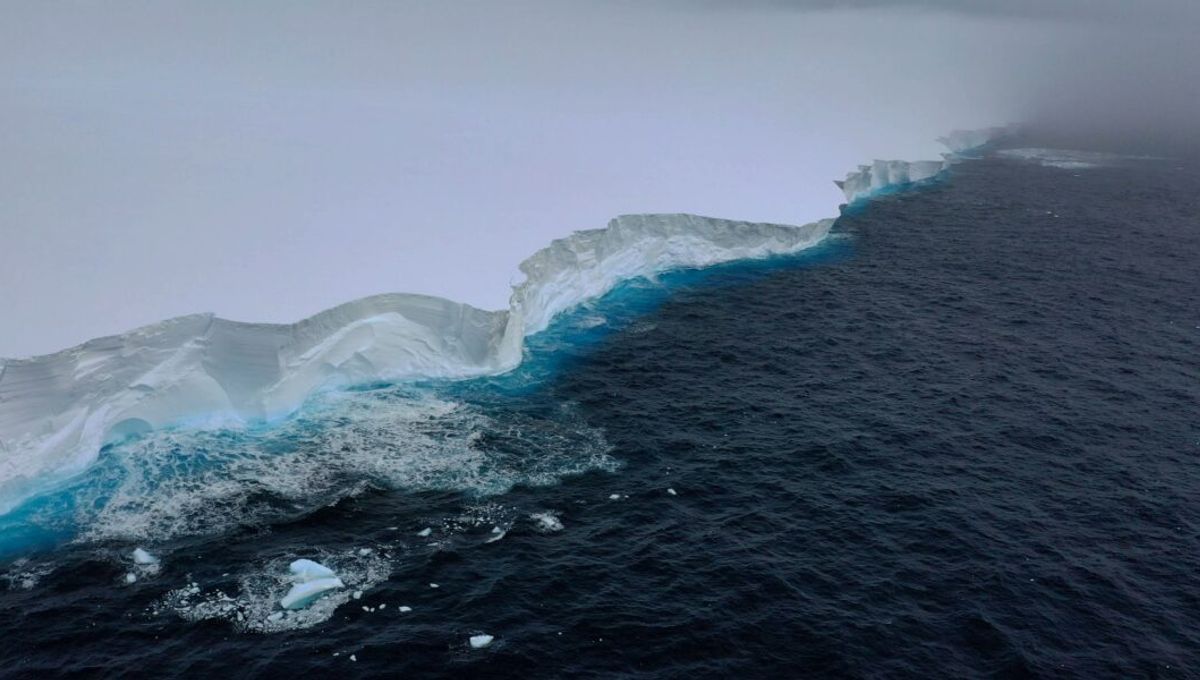 Featured image for "Trillion-Tonne Iceberg A23a Spins in Spectacular 360° Twirl as it Drifts from Antarctica"