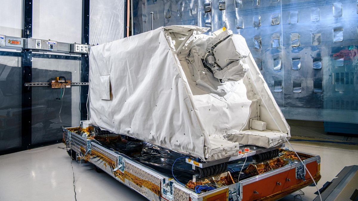 SpaceX Completes NASA's Groundbreaking Laser Communications Network