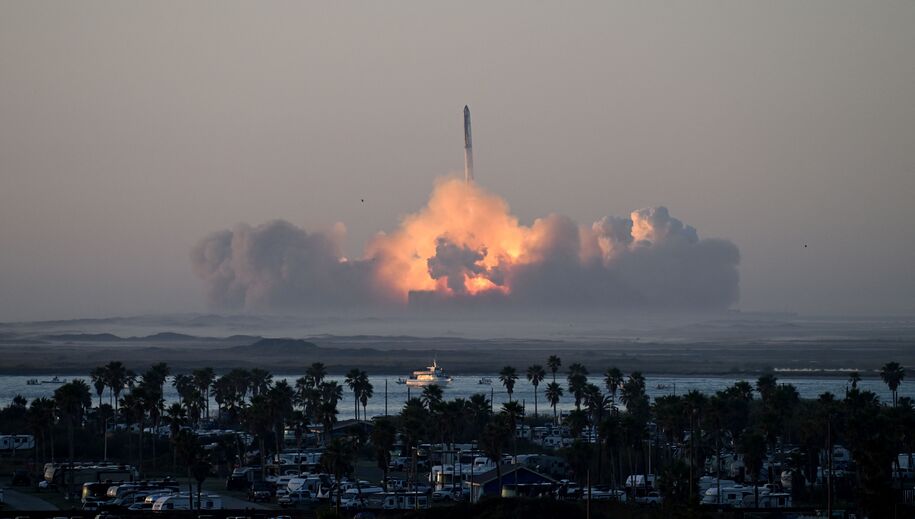 SpaceX's Second Launch Attempt Shows Improvement, but Still Falls Short