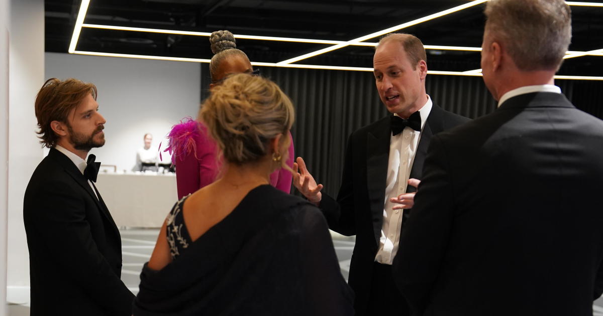 "William's Remark about Kate and the Royal Family's Distance at Princess Diana Event"