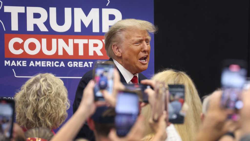 Featured image for "Trump Targets DeSantis on Ethanol at Iowa Event"