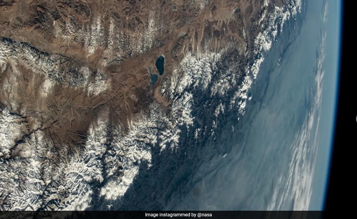 "Stunning Space Views: Earth's Spectacular Sights Captured by Astronauts"