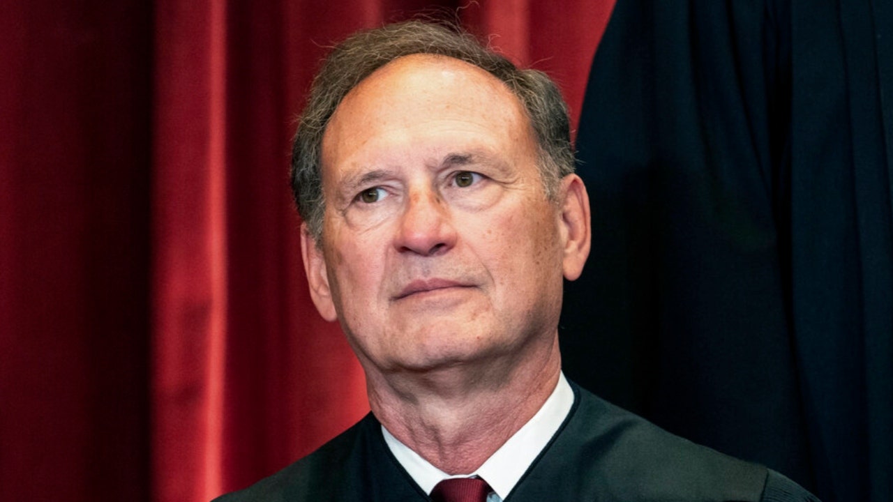 Supreme Court Halts Ban on Biden Officials' Coordination with Social Media Companies