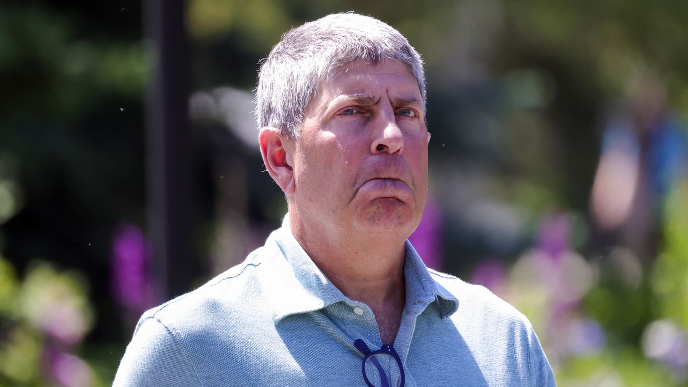 Featured image for NBCUniversal CEO Jeff Shell forced to resign over inappropriate relationship.