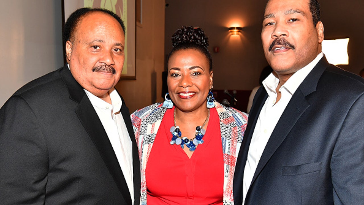 "MLK's Youngest Son, Dexter Scott King, Dies at 62"