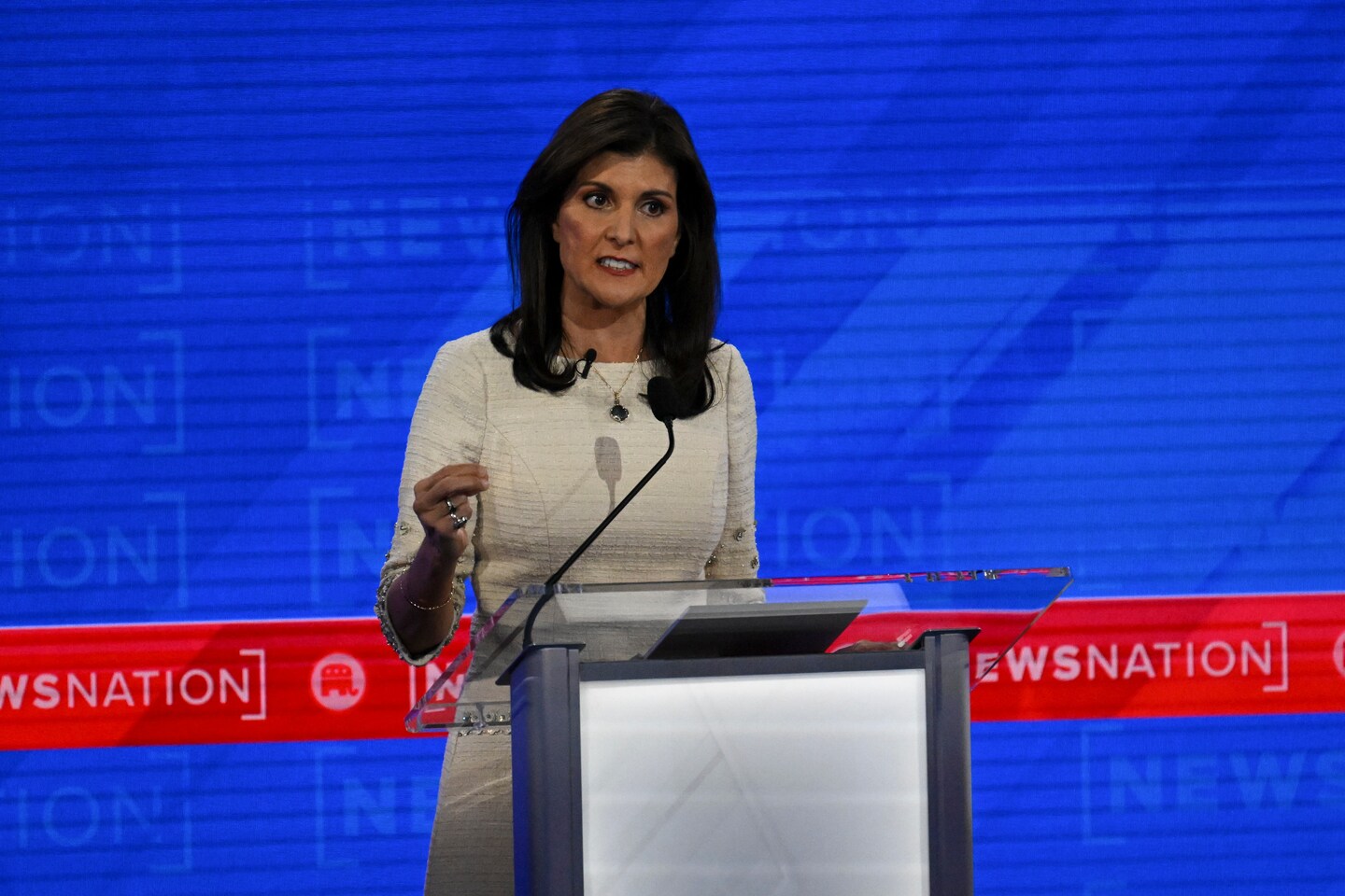 "Fractured GOP: Memorable Jabs and Grim Realities from the Republican Debate"
