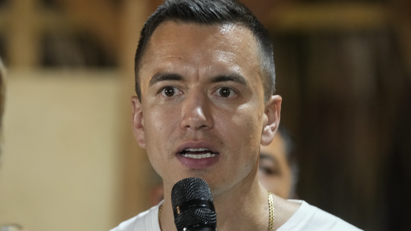 Featured image for "Daniel Noboa, Heir to Banana Fortune, Becomes Ecuador's Youngest President"