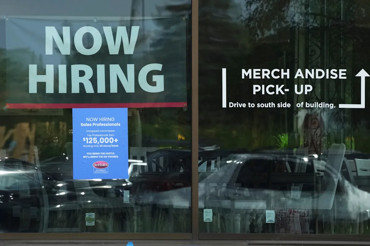 Featured image for US Jobless Benefits Drop as Layoffs Stay Low