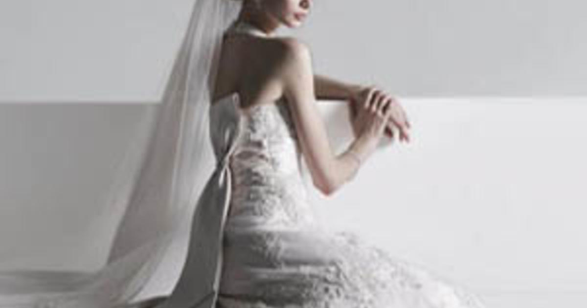 Featured image for David's Bridal files for bankruptcy and announces massive layoffs.