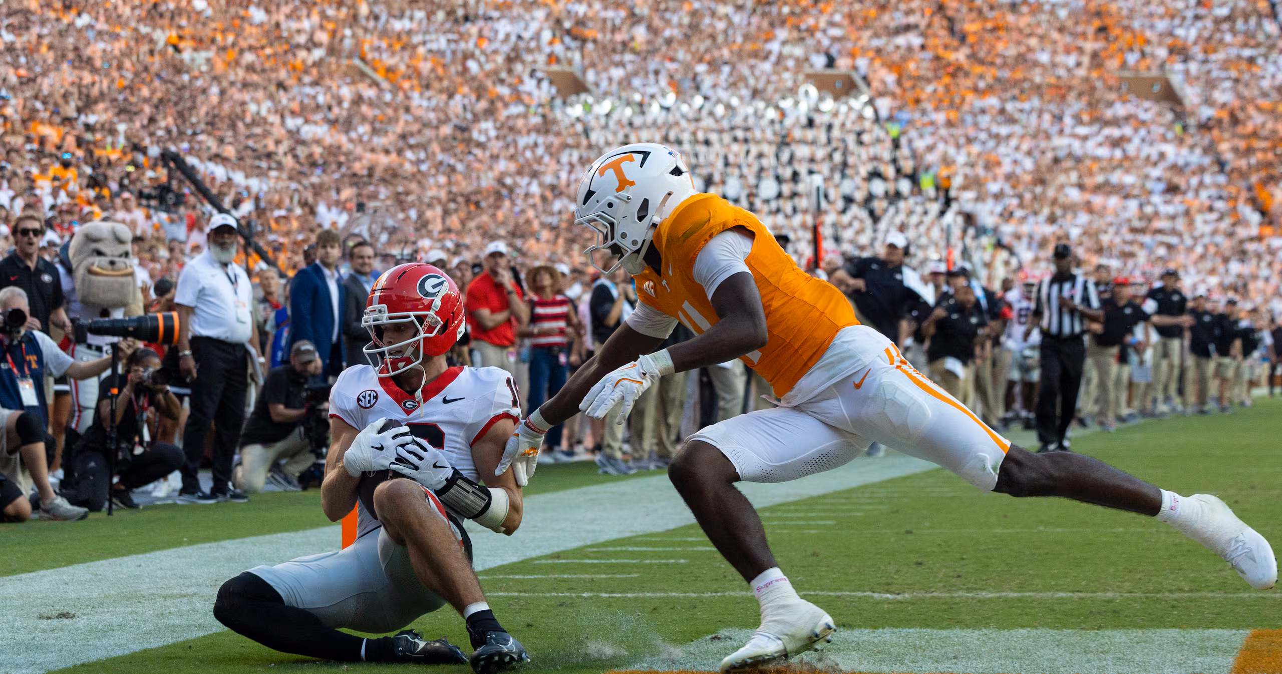 Featured image for Georgia's Thrilling Win Over Tennessee Sparks CFP Hype