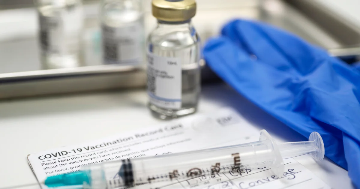 Featured image for West Coast States Diverge from CDC on COVID Vaccine Guidelines