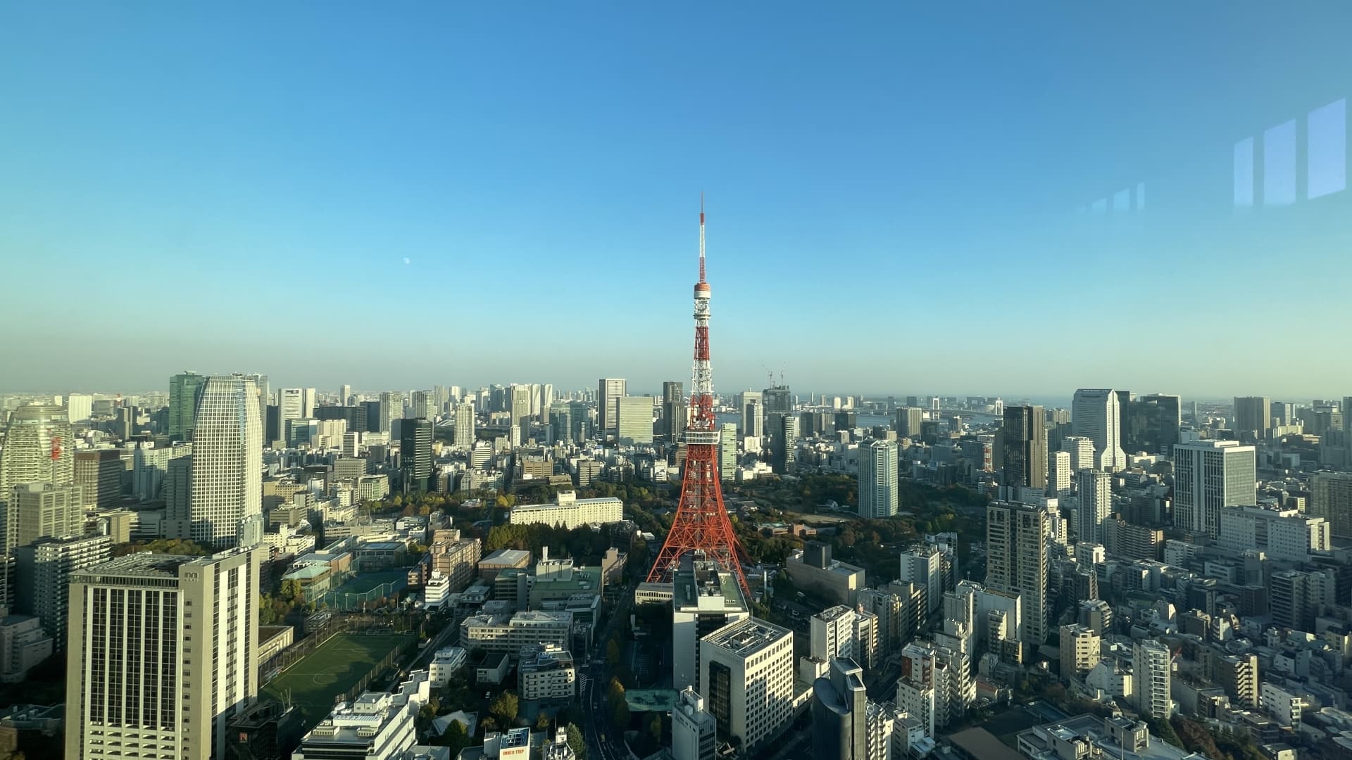 Featured image for "Nikkei Surges Past 35,000 as Asian Markets Rally"