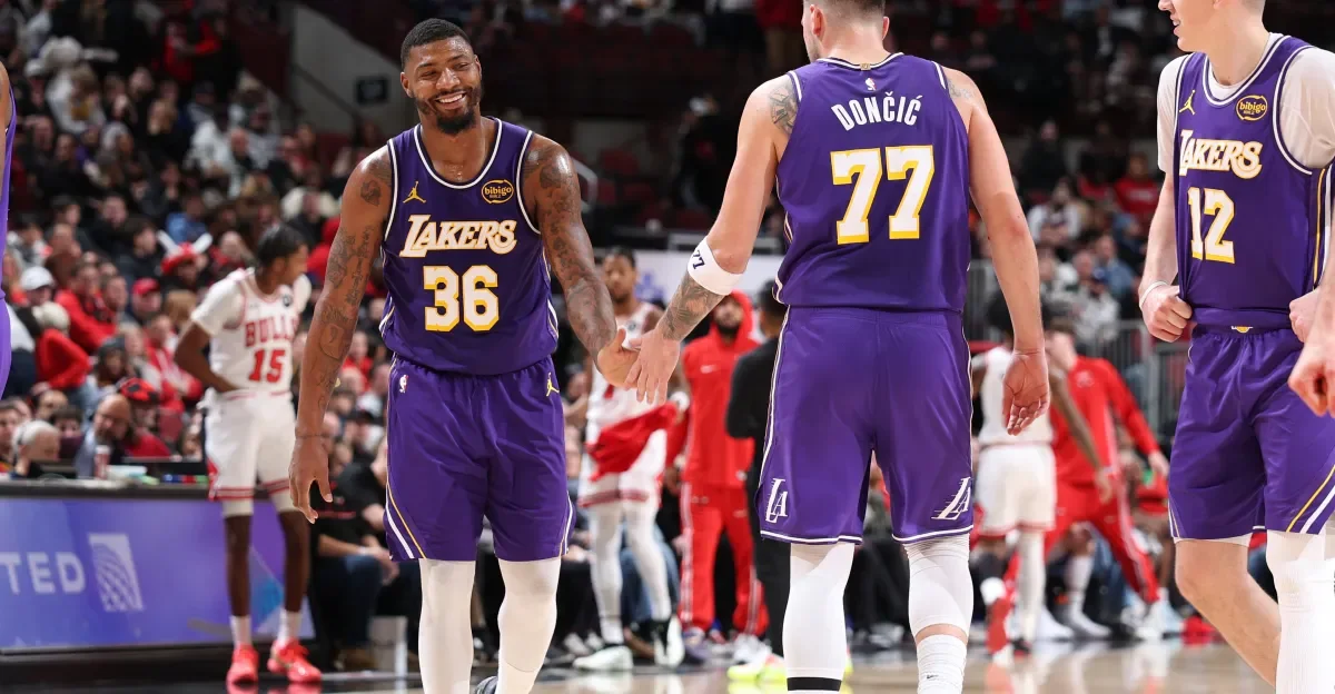 Lakers Hold Off Bulls Behind Lockdown Defense and Big Night for LeBron