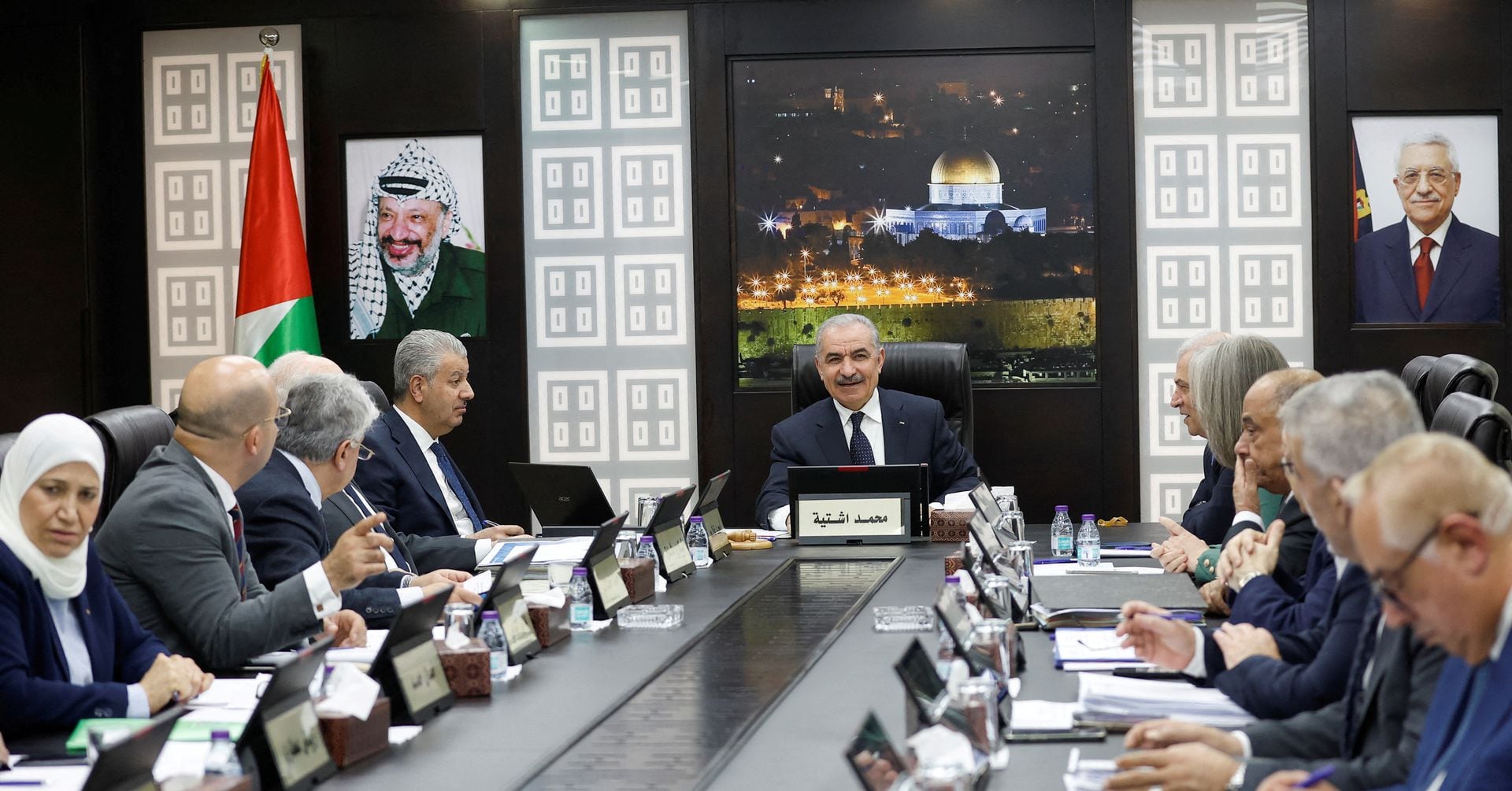 "Palestinian Prime Minister and Cabinet Resign Amid US Pressure for Reform"