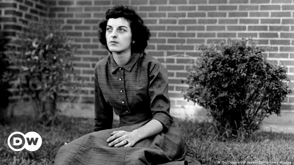 Featured image for Emmett Till accuser dies at 88, sparking reflection on her legacy.