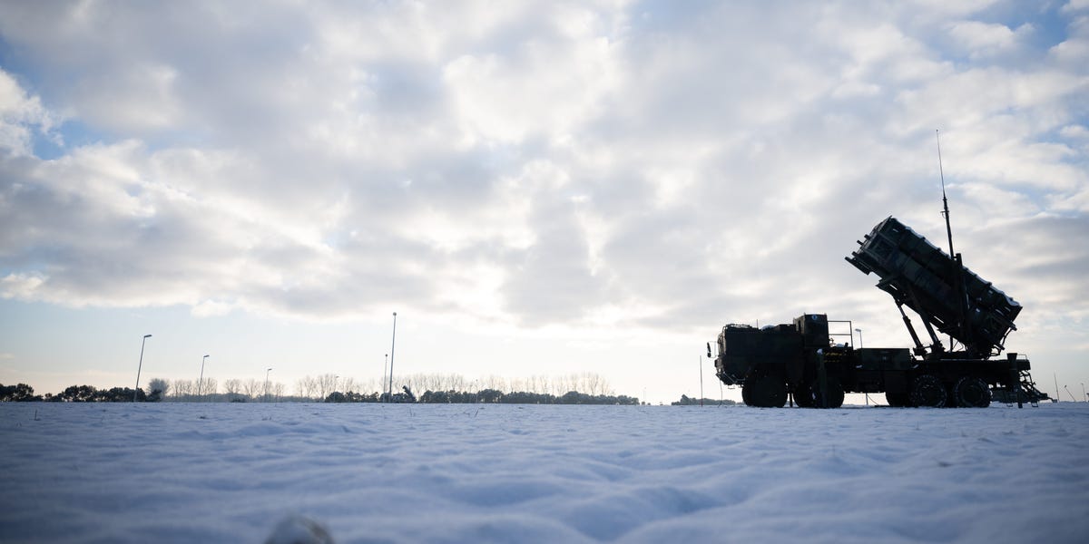 "Russia Adapts Tactics in Ongoing Ukraine Conflict: Latest Developments"