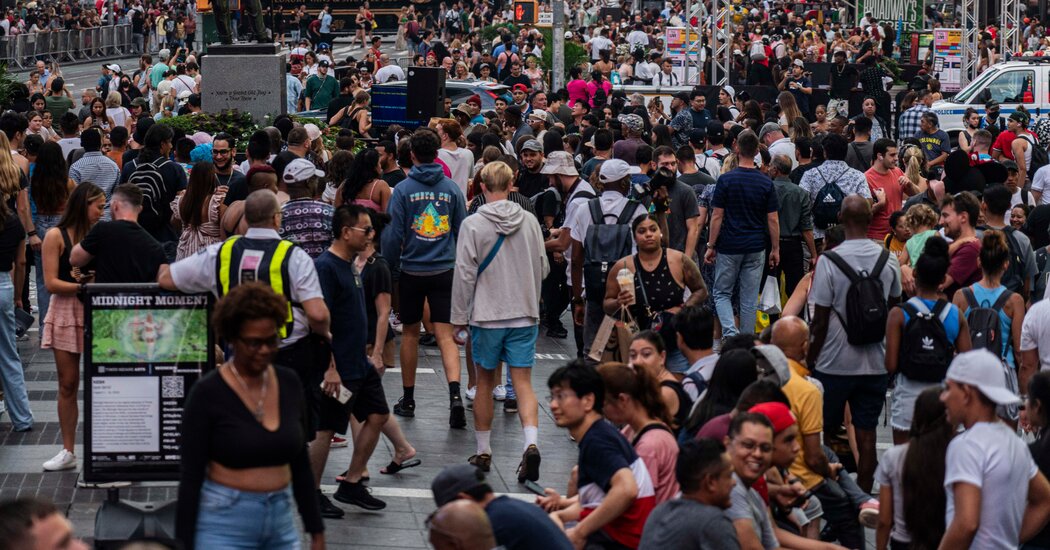 Pandemic Sparks Surge in American Household Wealth and Widens Income Inequality