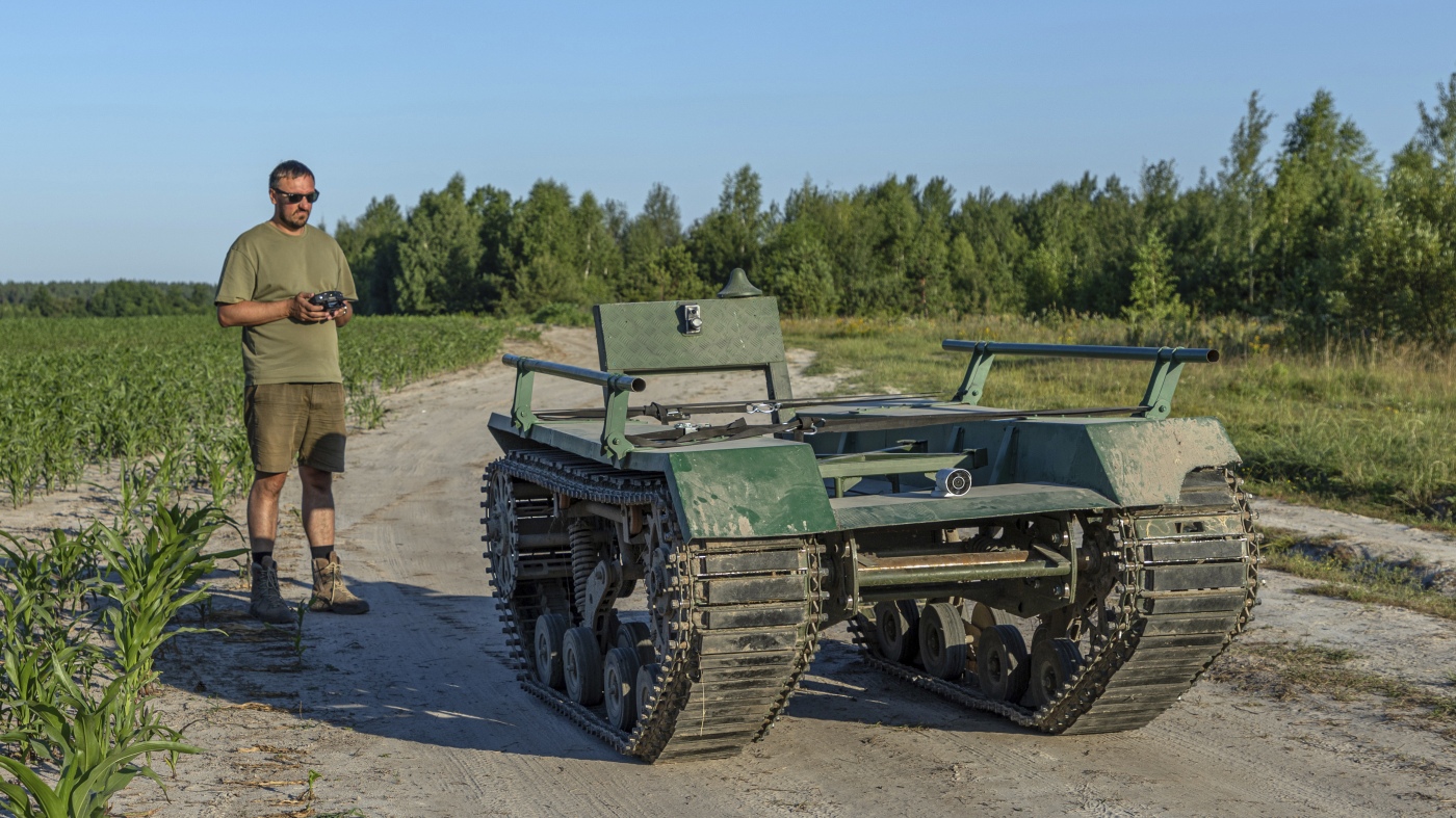 Featured image for Ukraine Innovates with Low-Cost Drones and Robots to Combat Russia