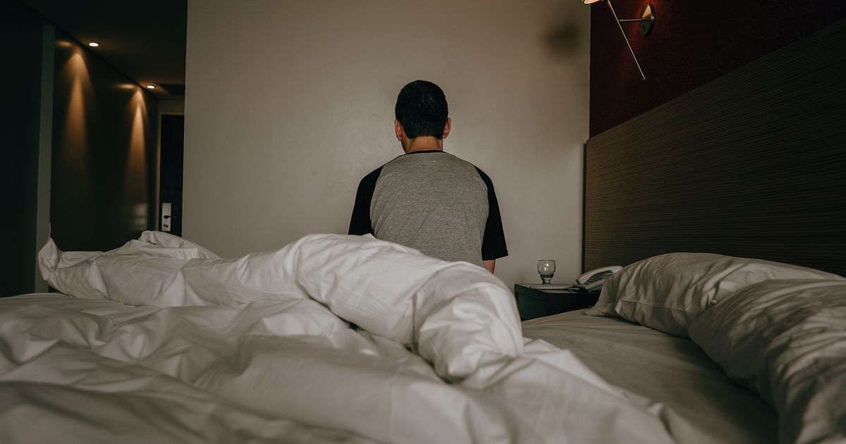 Featured image for Top Sleep Tips for Travelers from Experts