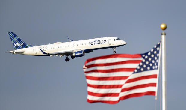 Featured image for JetBlue Pilot Condemns Near-Miss with US Military Aircraft Over Caribbean