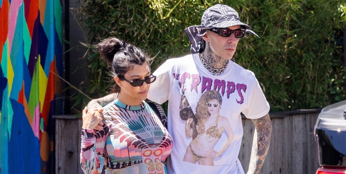 Featured image for Kourtney Kardashian Flaunts Baby Bump in Stylish Graphic-Print Dress