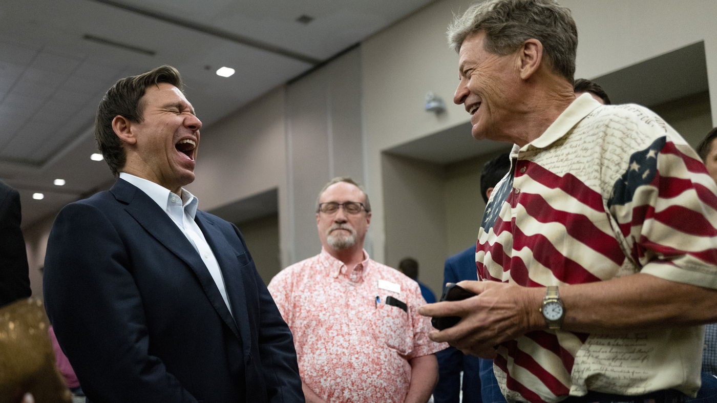 "Powerful Republican Figures Unite at Iowa GOP Lincoln Dinner"