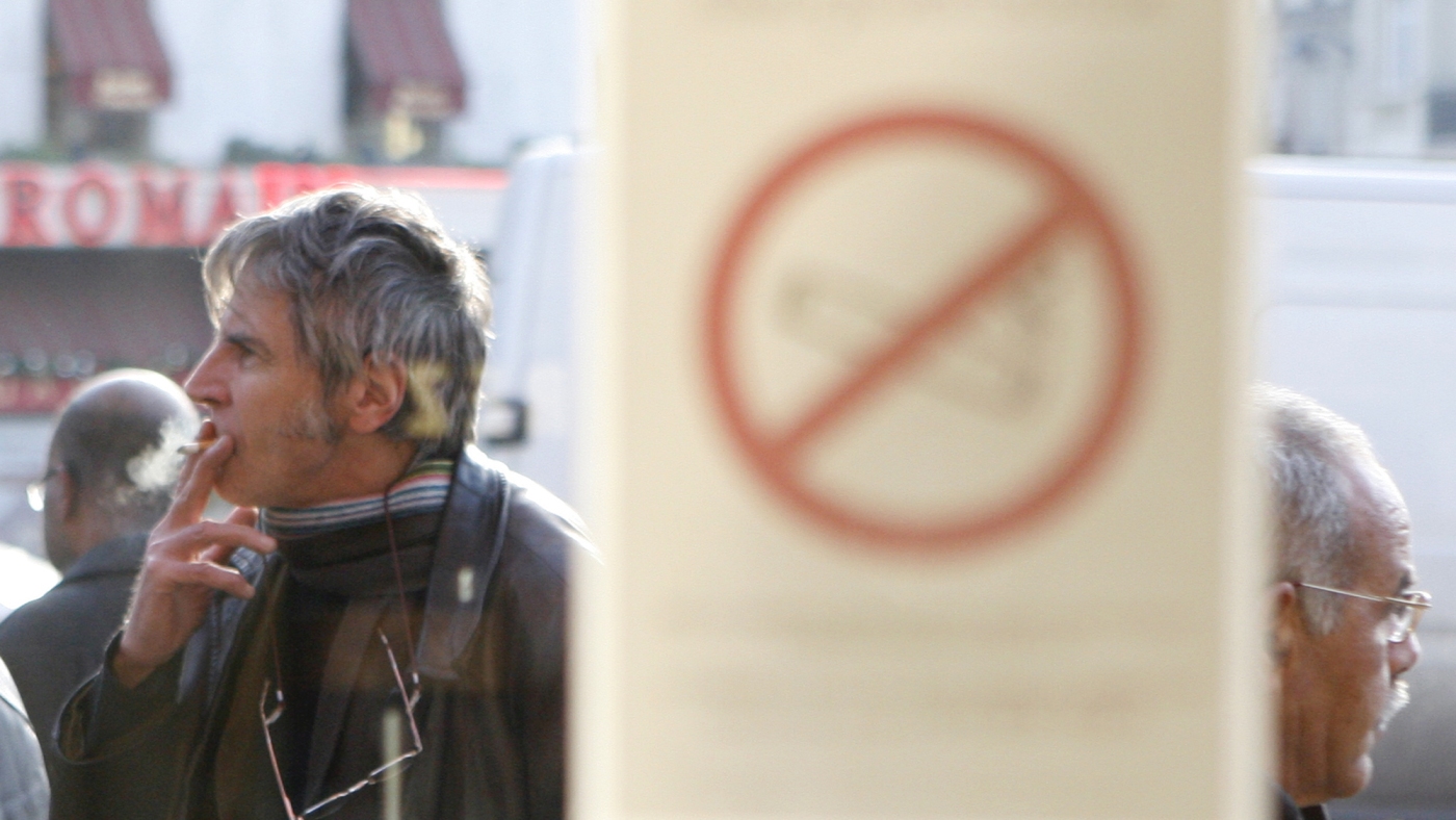 Featured image for France Extends Smoking Ban to Beaches, Parks, and Schools