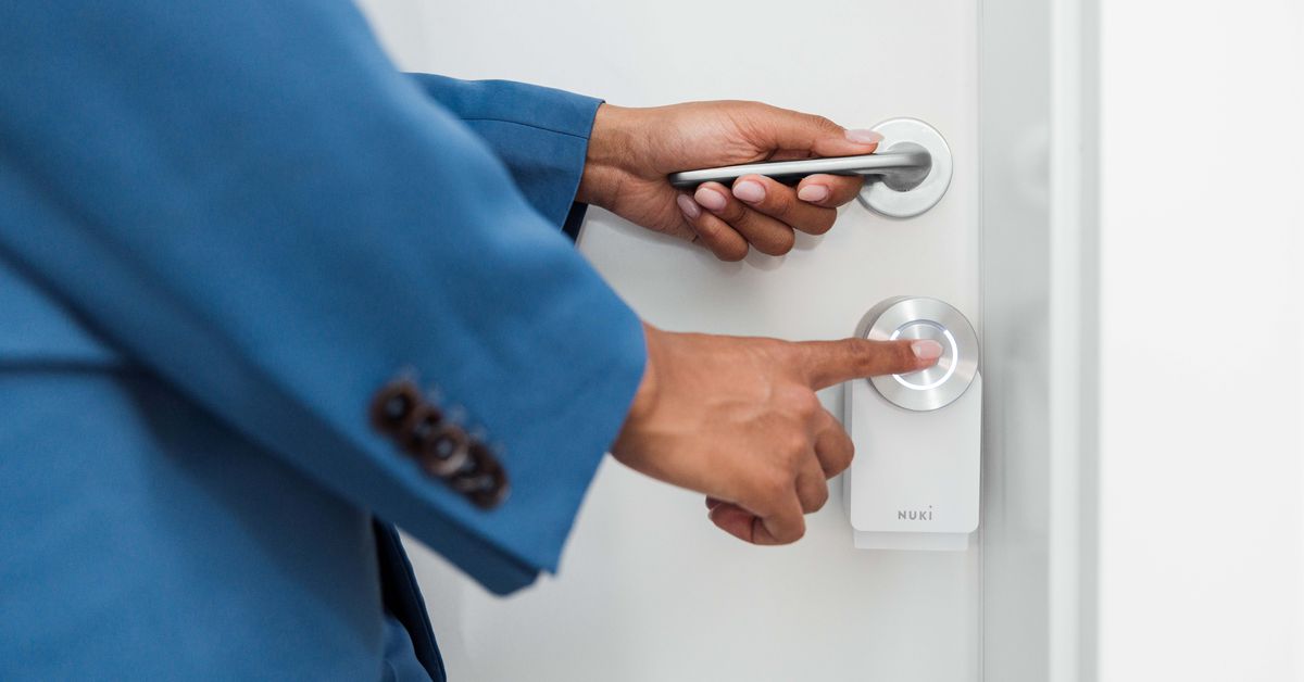 Featured image for "Revolutionary Smart Lock Integrates Matter-over-Thread Technology"