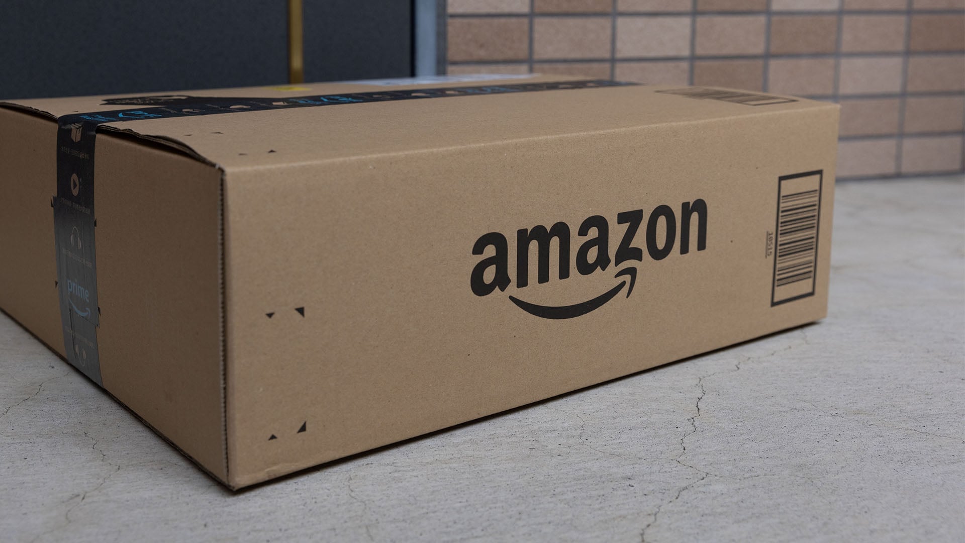 Featured image for "Amazon Shoppers Score Huge Discounts on Apple Dupes and Must-Have Gadgets"