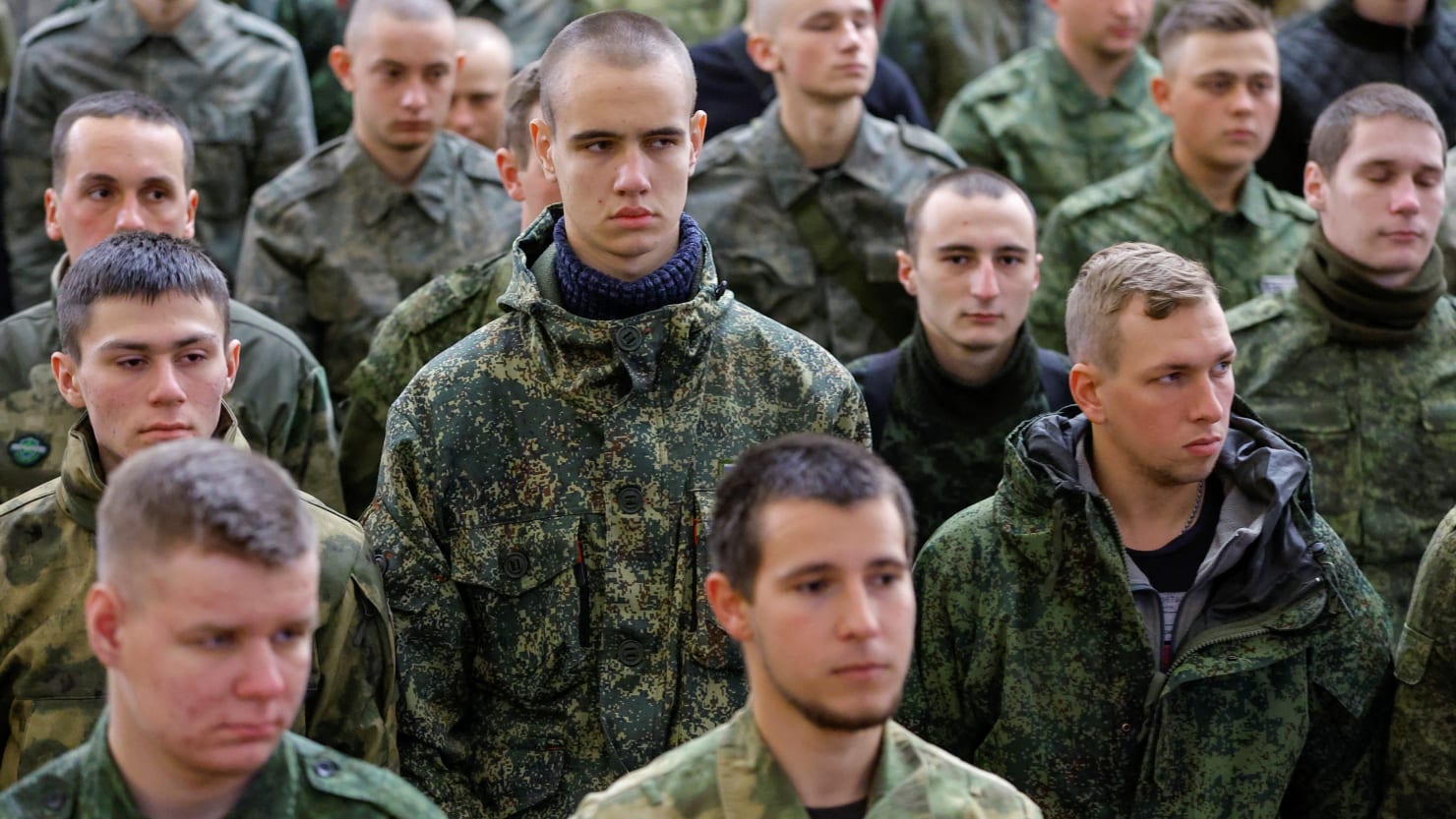 Russia Implements Electronic Call-Up Papers to Prevent Draft Dodging.