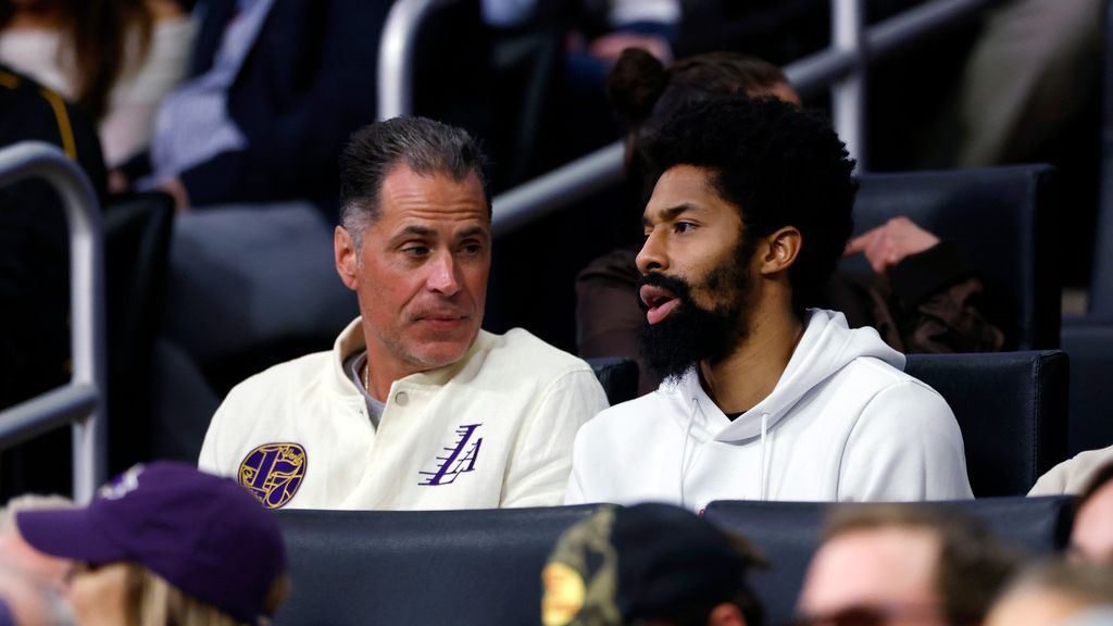 Featured image for Spencer Dinwiddie Chooses Lakers Over Mavericks: Unveils Reasons