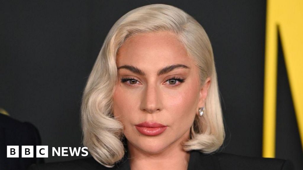 Featured image for Taylor Swift Backs Lady Gaga Against Pregnancy Rumors