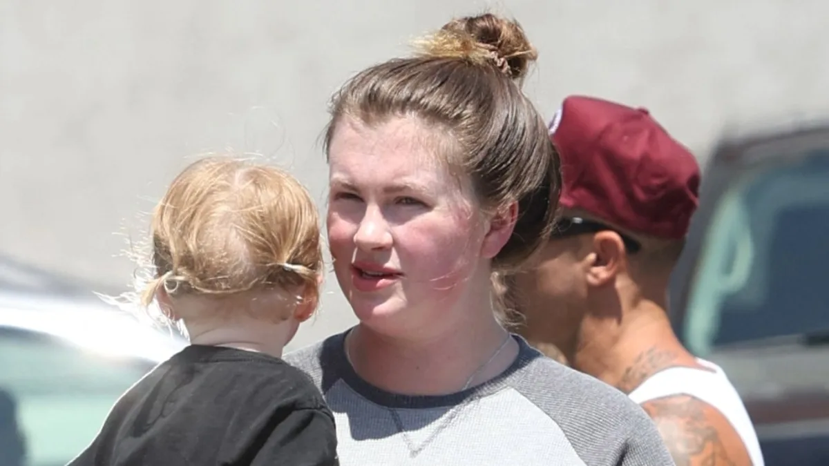 Featured image for Ireland Baldwin Criticizes Toxic Family Ties in Personal Essays