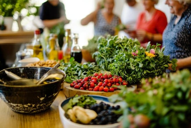 Featured image for MIND Diet Can Lower Dementia and Alzheimer's Risk at Any Age