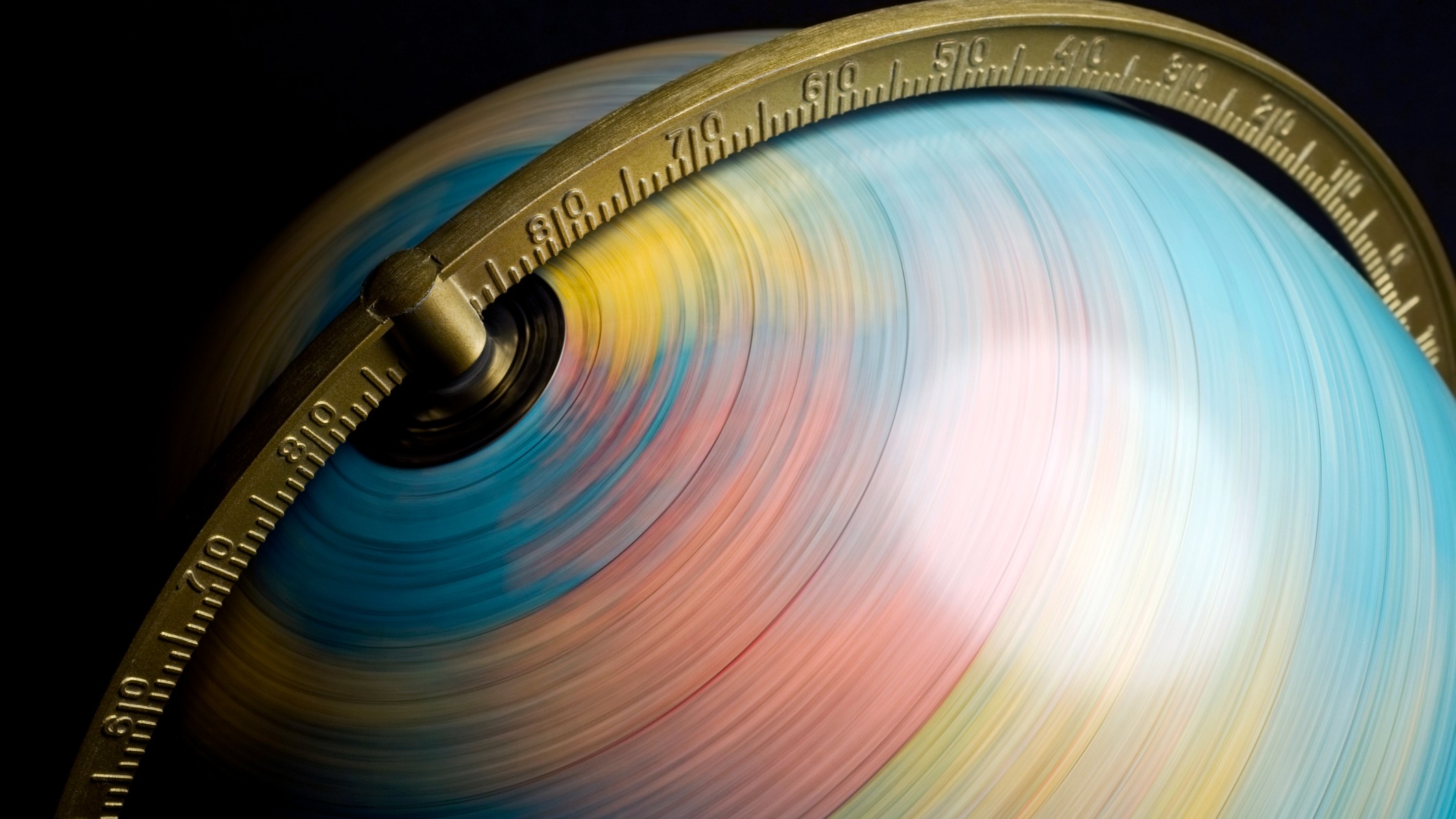 Featured image for Earth's Shortest Day in History: Scientists Link Speedup to the Moon