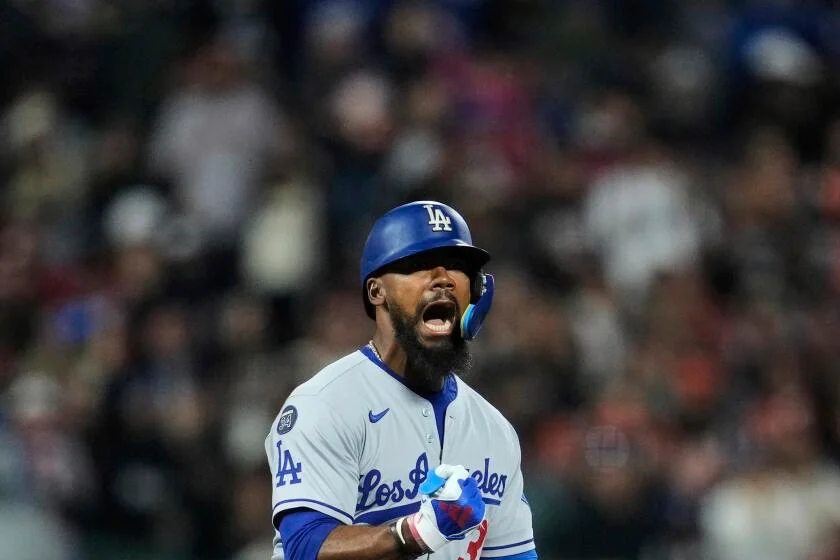 Dodgers' Offense Dominates Giants in 13-7 Victory