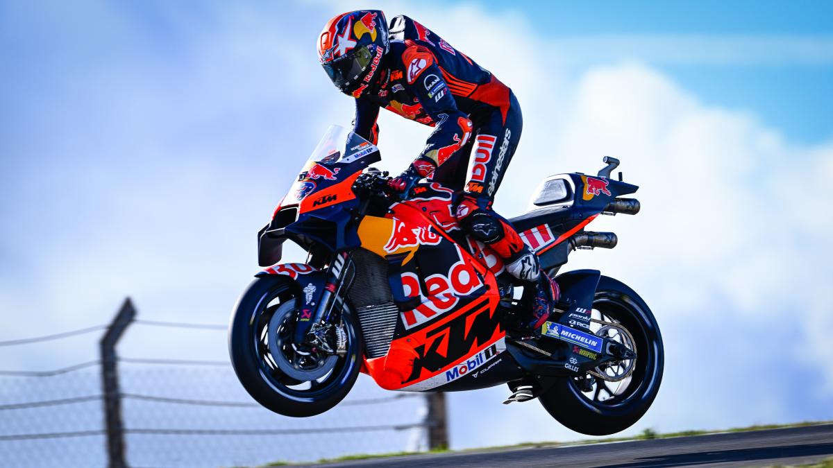 Featured image for "Miller sets new lap record at Portimao in MotoGP practice"