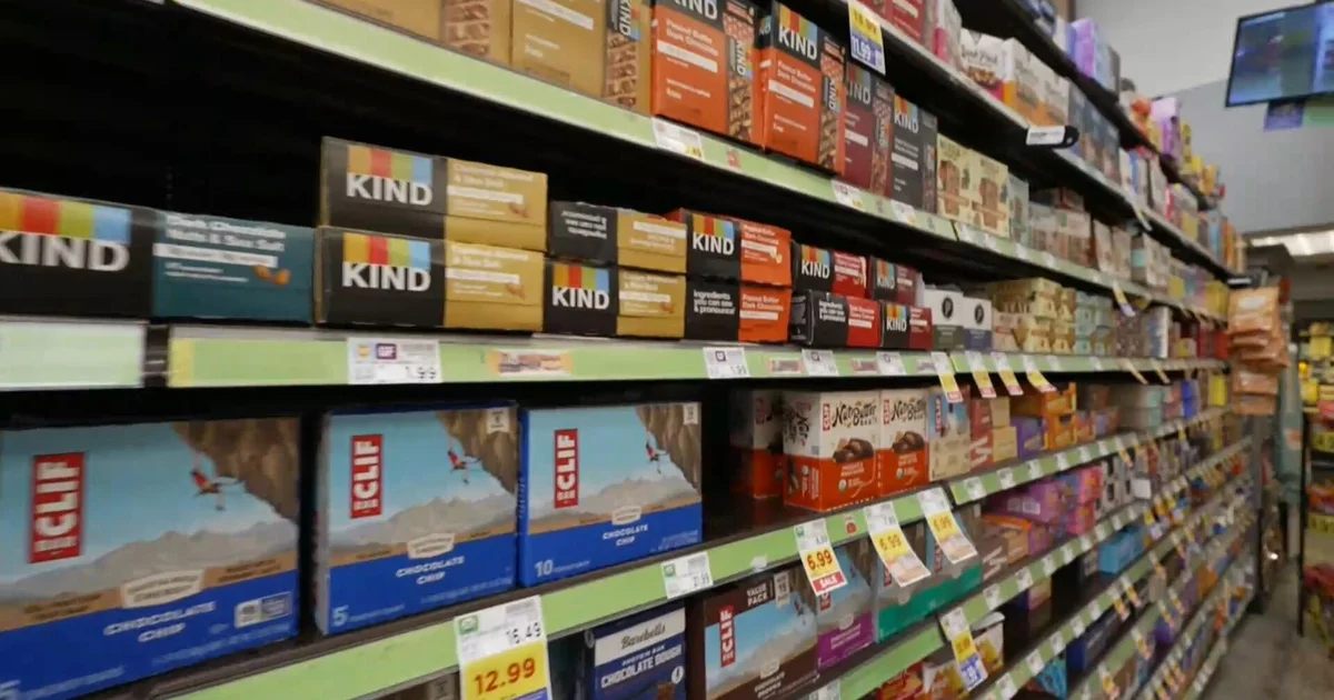 Featured image for Dietitians Weigh In on the Protein Powder Trend and Its Benefits