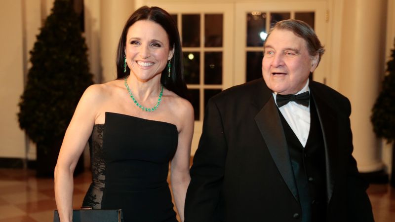 Featured image for Julia Louis-Dreyfus's Democratic Spirit Rooted in Her Father's Legacy