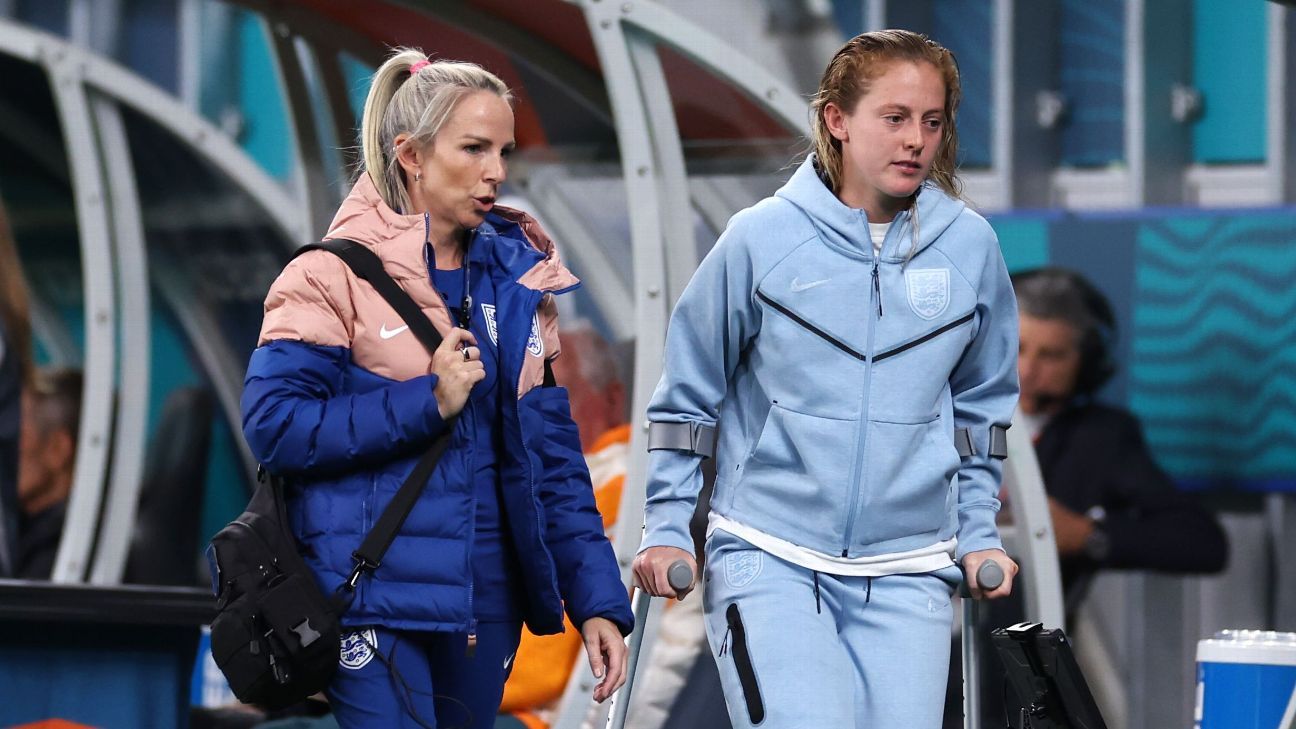 England Midfielder Walsh Escapes ACL Injury at World Cup