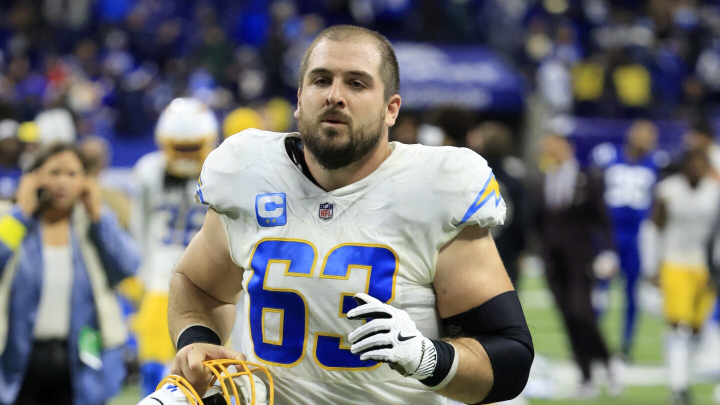 Featured image for Chargers' Corey Linsley to Retire After Release