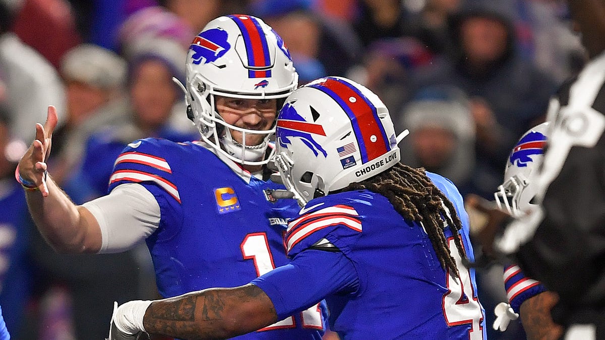 "Bills Dominate Cowboys, Secure Playoff Spot with Impressive Win"