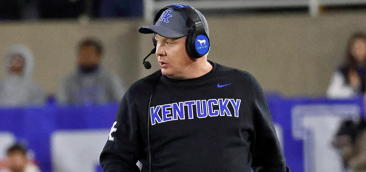 Texas Enlists Mark Stoops as Special Assistant to Boost Sarkisian's Defense