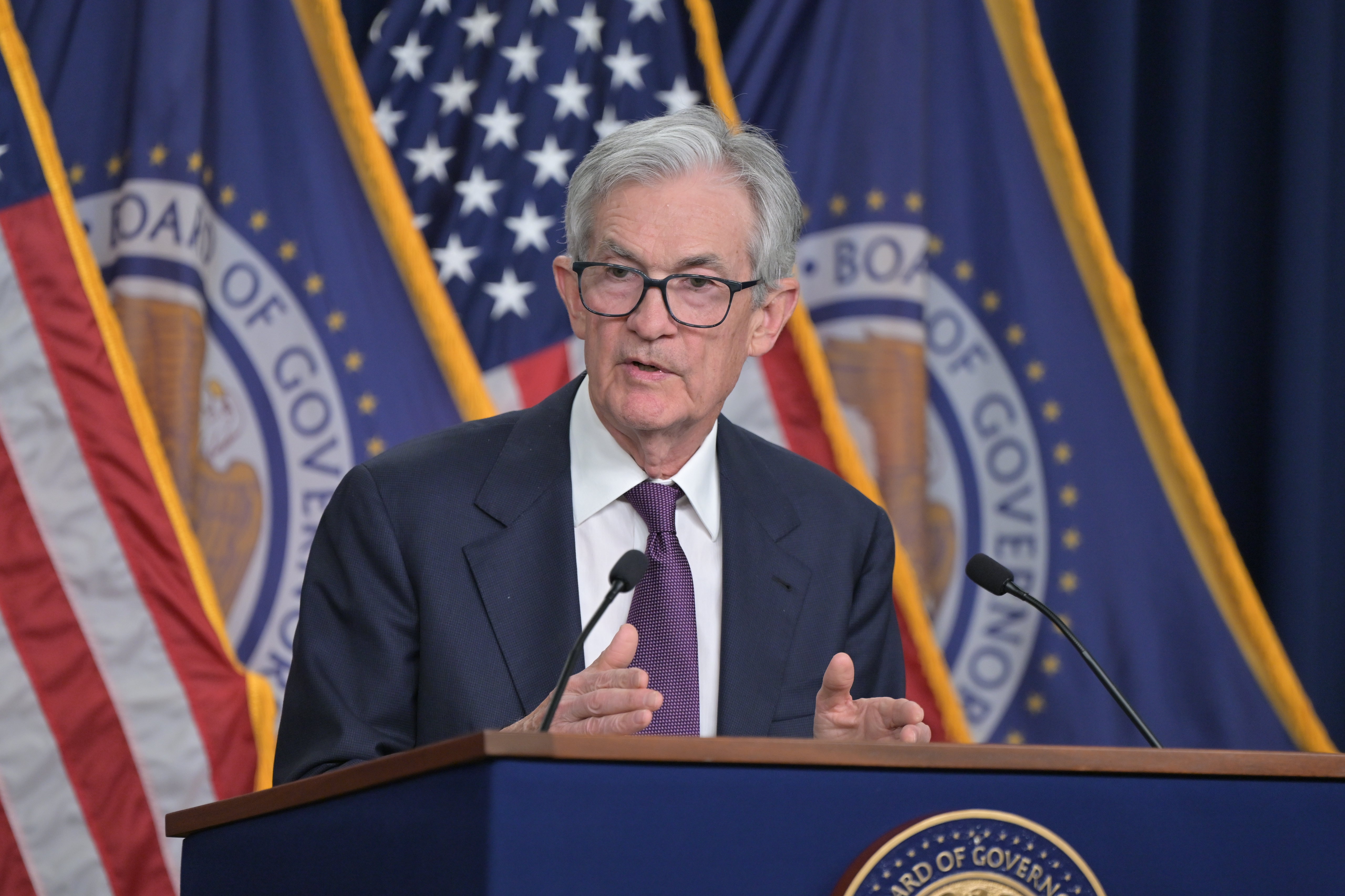 Stock Market 2026: Historical Trends and Fed Warnings