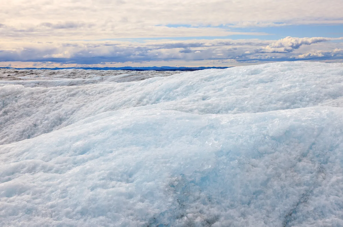 Featured image for Mysterious Subglacial Lake Eruption Causes Greenland Ice Cracks