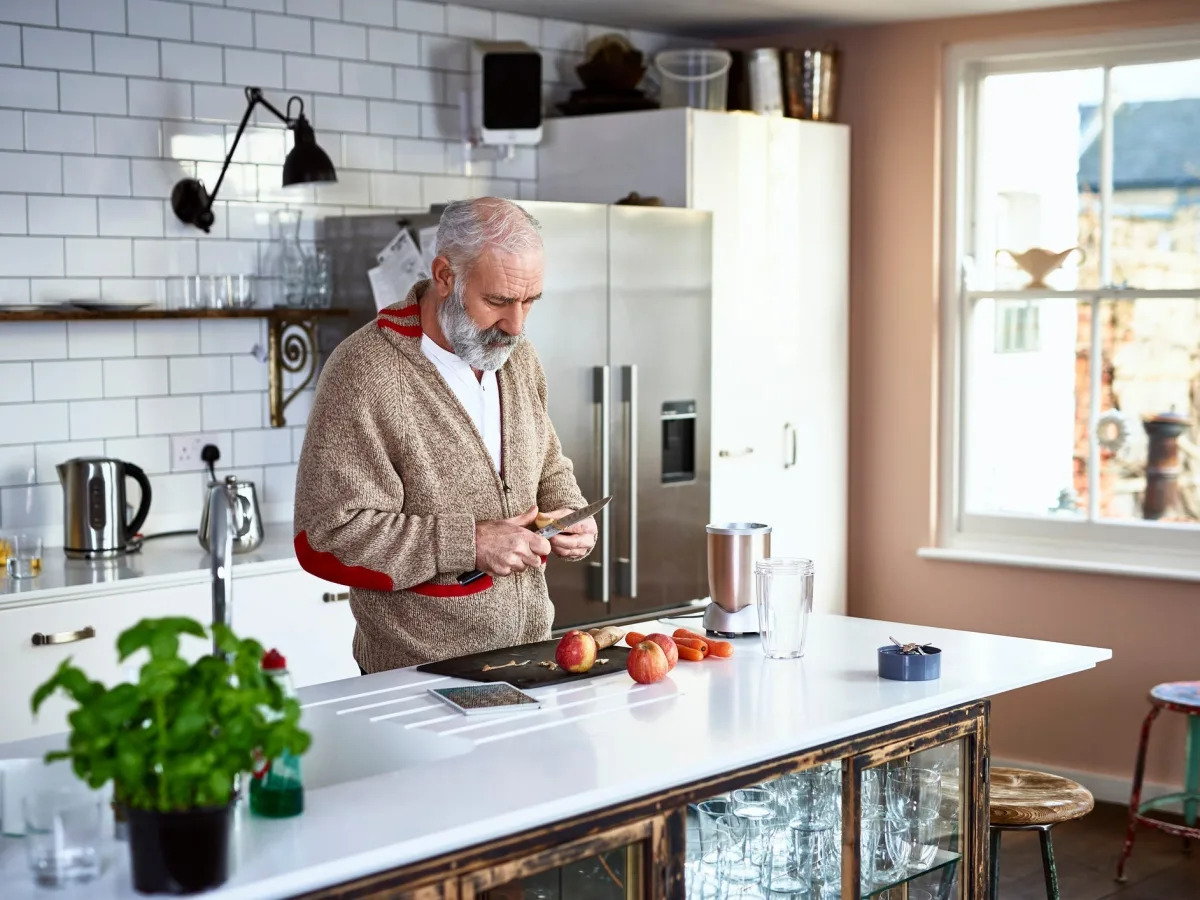 Featured image for The Daily Diet of a 101-Year-Old Neurologist